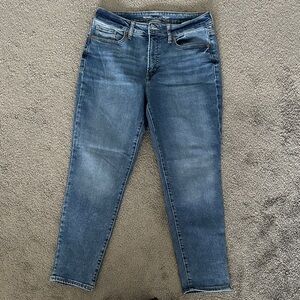 Old Navy Women's High Rise Straight Jeans in Classic Denim